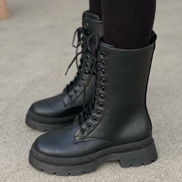 Camel lace up combat boots - Picture 8 of 9